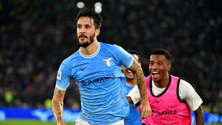ROME, ITALY - AUGUST 26: Luis Alberto of SS Lazio celebrates scoring his team's second goal during the Serie A match between SS Lazio and FC Internazionale at Stadio Olimpico on August 26, 2022 in Rome, Italy. (Photo by Marco Rosi - SS Lazio/Getty Images) Novità Pedro, Hysaj rischio forfait e occhio a Luis Alberto: la formazione della Lazio - immagine 1