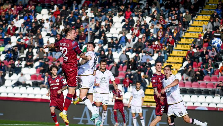 Foto Ettore Griffoni/LaPresse 11 Marzo 2023 Cittadella (Pd), Italia - sport, calcio - Cittadella vs Palermo - Campionato di calcio Serie BKT 2022/2023 - Stadio Pier Cesare Tombolato. Nella foto: gol di Tommy Maistrello (Cittadella) di testa
March 11, 2023 Cittadella (pd), Italy - sport, soccer - Cittadella vs Palermo - - Italian Football Championship League BKT 2022/2023 - Pier Cesare Tombolato stadium. In the pic: Tommy Maistrello (Cittadella) scores a goal Cittadella-Genoa, Maistrello: “Proveremo a vincere contro una grande squadra” - immagine 1