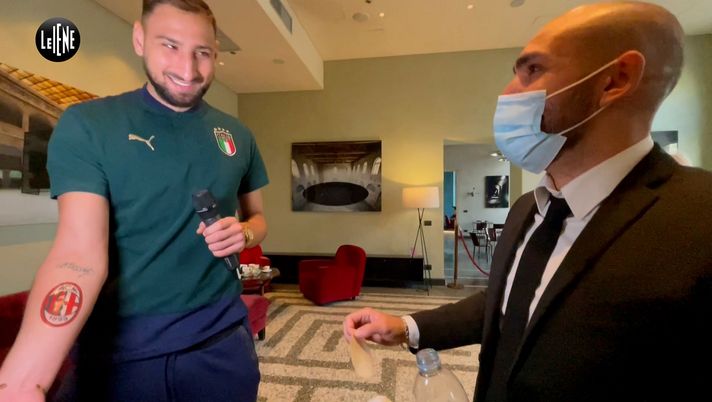 Le Iene da Donnarumma: “Sarò sempre un cuore rossonero. Fischi? C’è delusione e…” Le Iene da Donnarumma: “Sarò sempre un cuore rossonero. Fischi? C’è delusione e…” - immagine 1