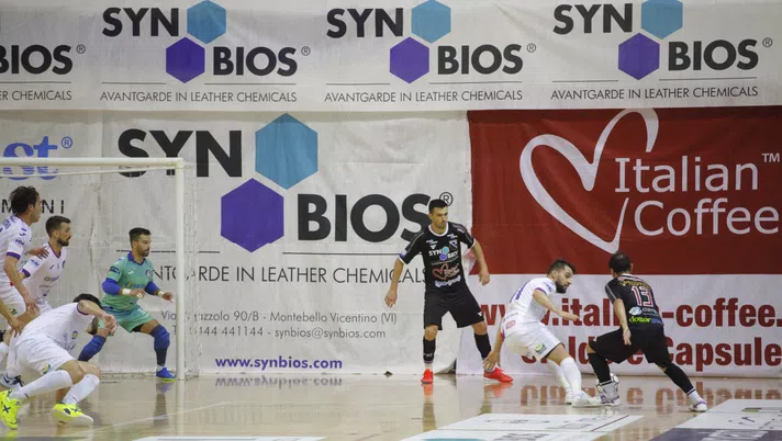 Syn-Bios Petrarca, parte male l’avventura playoff: la Feldi Eboli ne fa sette