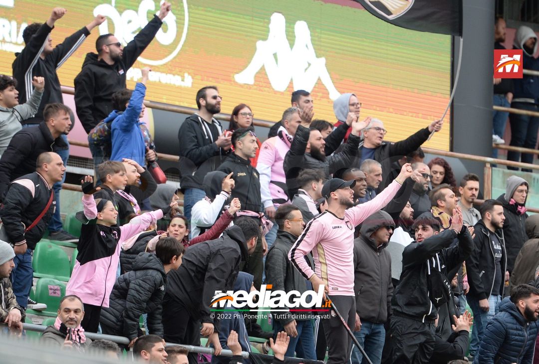 FOTO, i tifosi allo stadio per Palermo – Fidelis Andria 1-1 (Gallery) - immagine 5