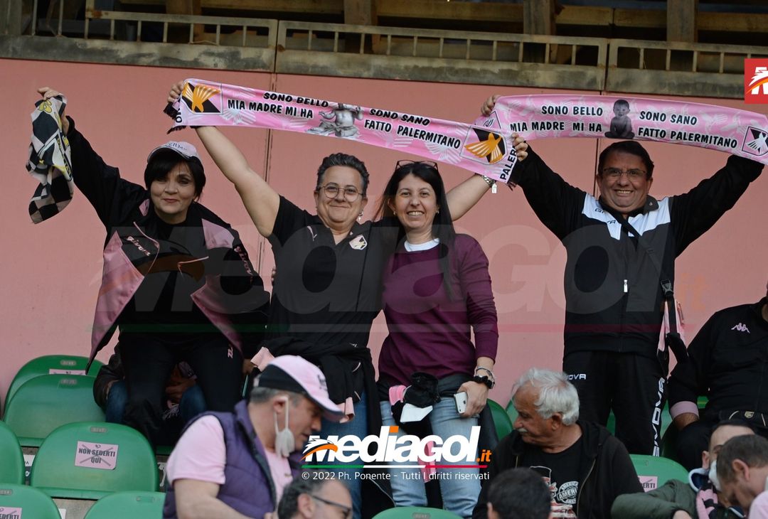Fotogallery, i tifosi allo stadio per Palermo-Triestina 1-1 - immagine 96