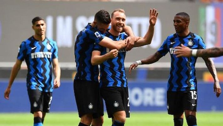 Inter-Udinese, Hakimi vuole battere punizione: siparietto con Conte e Lukaku Inter-Udinese, Hakimi vuole battere punizione: siparietto con Conte e Lukaku