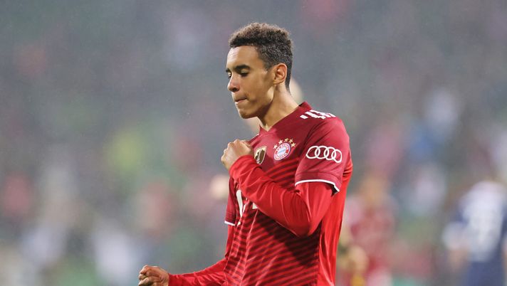 BREMEN, GERMANY - AUGUST 25: Jamal Musiala of FC Bayern Muenchen celebrates after scoring their team's seventh goal during the DFB Cup first round match between Bremer SV and Bayern Munchen at Wohninvest Weserstadion on August 25, 2021 in Bremen, Germany. (Photo by Joern Pollex/Getty Images) 