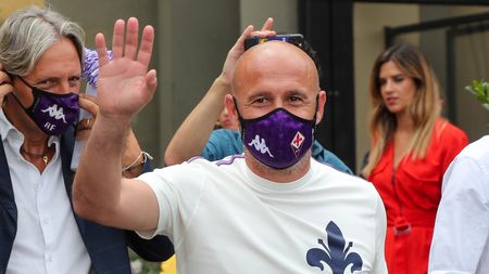 GERMOGLI PH 15 LUGLIO 2021 FIRENZE PIAZZALE MICHELANGELO LA LOGGIA PRESENTAZIONE DEL NUOVO ALLENATORE DELLA FIORENTINA VINCENZO ITALIANO NELLA FOTO GERMOGLI PH 15 LUGLIO 2021 FIRENZE PIAZZALE MICHELANGELO LA LOGGIA PRESENTAZIONE DEL NUOVO ALLENATORE DELLA FIORENTINA VINCENZO ITALIANO NELLA FOTO