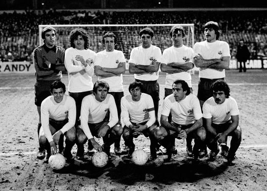 Una camiseta blanca per il Barcellona 2023-24: la rabbia dei tifosi catalani- immagine 3