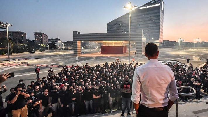 ORDINE DEL&#8230;GIORNO &#8211; La fine del derby interno fra Paolo Maldini e la Curva 