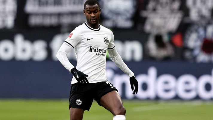 Mercato, mezza Europa su Ndicka: occasione a parametro zero, c’è anche l’Inter - immagine 1