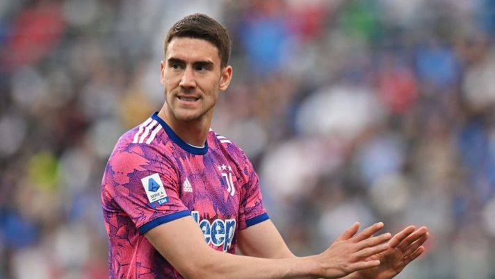 REGGIO NELL'EMILIA, ITALY - APRIL 16: Dusan Vlahovic of Juventus reacts during the Serie A match between US Sassuolo and Juventus at Mapei Stadium - Citta' del Tricolore on April 16, 2023 in Reggio nell'Emilia, Italy. (Photo by Alessandro Sabattini/Getty Images) NEWS – Ancora problemi per Vlahovic! Rabiot, Jovic, Pereyra, Rebic, Aouar e Sousa… - immagine 1