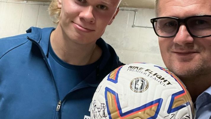 Haaland e il post-derby da tripletta, Laporte: “Ho firmato più tuoi “palloni” che miei contratti…” HAALAND TRA TRIPLETTE E ATTRIBUTI