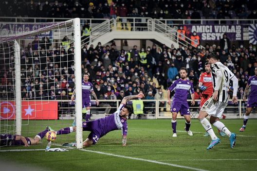 FLORENCE, ITALY - MARCH 02: Venuti autogol during the Coppa Italia Semi Final 1st Leg match between ACF Fiorentina and Juventus FC at Stadio Artemio Franchi on March 2, 2022 in Florence, Italy. (Photo by Daniele Badolato - Juventus FC/Juventus FC via Getty Images) FLORENCE, ITALY - MARCH 02: Venuti autogol during the Coppa Italia Semi Final 1st Leg match between ACF Fiorentina and Juventus FC at Stadio Artemio Franchi on March 2, 2022 in Florence, Italy. (Photo by Daniele Badolato - Juventus FC/Juventus FC via Getty Images)
