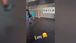 VIDEO / Balotelli: canestro più piccolo della palla, ma…