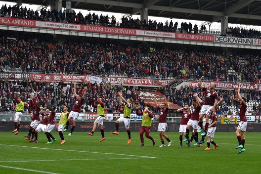 TURIN, ITALY - APRIL 08: Team of Torino FC celebrate victory at the end of the Serie A match between Torino FC and FC Internazionale at Stadio Olimpico di Torino on April 8, 2018 in Turin, Italy. (Photo by Valerio Pennicino/Getty Images) TURIN, ITALY - APRIL 08: Team of Torino FC celebrate victory at the end of the Serie A match between Torino FC and FC Internazionale at Stadio Olimpico di Torino on April 8, 2018 in Turin, Italy. (Photo by Valerio Pennicino/Getty Images)