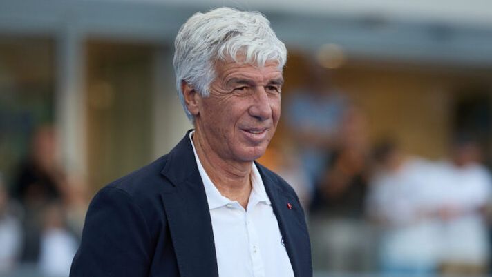 VERONA, ITALY - SEPTEMBER 27: Gian Piero Gasperini, Head Coach of Atalanta BC looks on during the Serie A TIM match between Hellas Verona FC and Atalanta BC at Stadio Marcantonio Bentegodi on September 27, 2023 in Verona, Italy. (Photo by Emmanuele Ciancaglini/Getty Images) Gasperini: “Peccato per De Ketelaere, Hateboer può aiutarci, su Holm e Koopmeiners…” - immagine 1