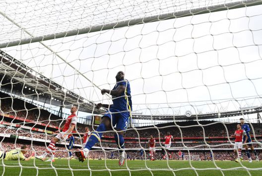 LONDON, ENGLAND - AUGUST 22: Romelu Lukaku of Chelsea celebrates after scoring their side's first goal during the Premier League match between Arsenal and Chelsea at Emirates Stadium on August 22, 2021 in London, England. (Photo by Shaun Botterill/Getty Images) LONDON, ENGLAND - AUGUST 22: Romelu Lukaku of Chelsea celebrates after scoring their side's first goal during the Premier League match between Arsenal and Chelsea at Emirates Stadium on August 22, 2021 in London, England. (Photo by Shaun Botterill/Getty Images)