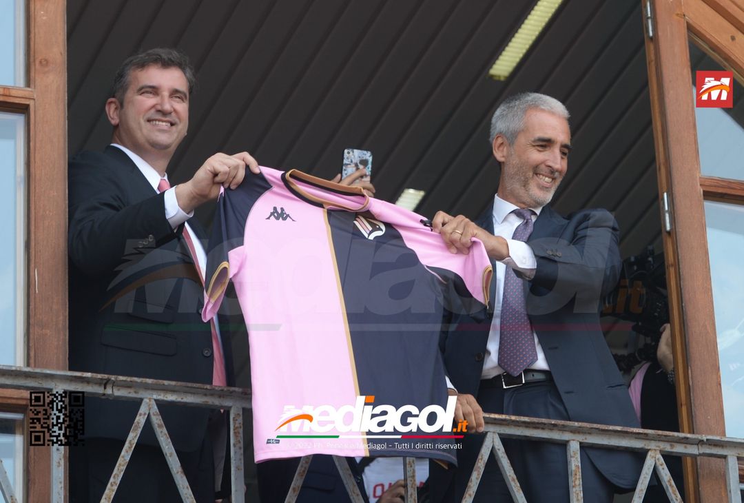 FOTO PALERMO AL CITY GROUP: MIRRI, SORIANO E L’ABBRACCIO DEI TIFOSI (GALLERY) - immagine 11