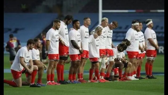 8 Springbooks non si inginocchiano: è polemica 