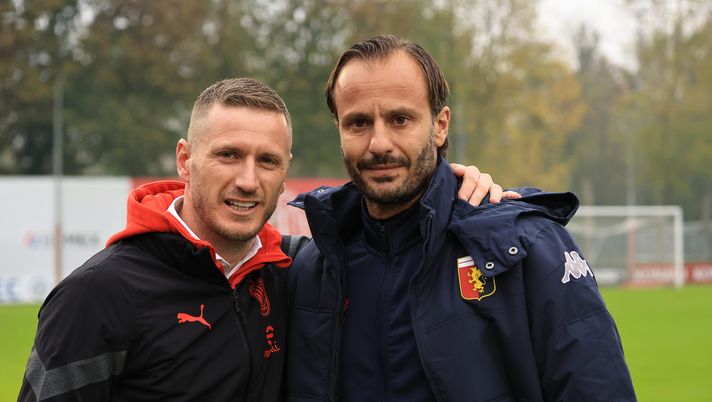 MILAN, ITALY - NOVEMBER 09: (L-R) Ignazio Abate Head coach of AC Milan and Alberto Gilardino Head coach of Genoa U19 pose during the Coppa Italia Primavera Round of 16 match between AC Milan U19 and Genoa U19 at Campo Sportivo Vismara - PUMA House of Football on November 09, 2022 in Milan, Italy. (Photo by Giuseppe Cottini/AC Milan via Getty Images) Genoa