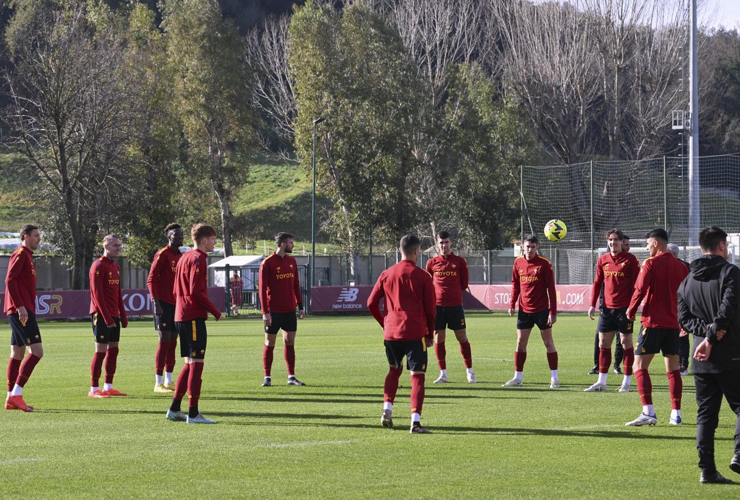 Roma, allenamento alla vigilia del match contro il Genoa – FOTO GALLERY - immagine 15