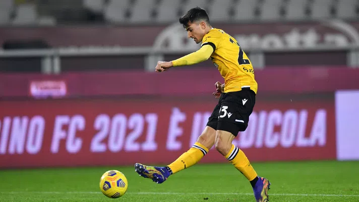TURIN, ITALY - DECEMBER 12: Ignacio Pussetto of Udinese Calcio  scores their team's first goal  during the Serie A match between Torino FC and Udinese Calcio at Stadio Olimpico di Torino on December 12, 2020 in Turin, Italy. Sporting stadiums around Italy remain under strict restrictions due to the Coronavirus Pandemic as Government social distancing laws prohibit fans inside venues resulting in games being played behind closed doors. (Photo by Valerio Pennicino/Getty Images)