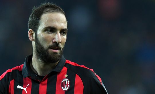 UDINE, ITALY - NOVEMBER 04: Gonzalo Higuain of AC Milan looks on during the Serie A match between Udinese and AC Milan at Stadio Friuli on November 4, 2018 in Udine, Italy. (Photo by Alessandro Sabattini/Getty Images) UDINE, ITALY - NOVEMBER 04: Gonzalo Higuain of AC Milan looks on during the Serie A match between Udinese and AC Milan at Stadio Friuli on November 4, 2018 in Udine, Italy. (Photo by Alessandro Sabattini/Getty Images)