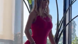 VIDEO / Diletta, la giornata inizia con yoga. La Leotta stupisce il web con le sue forme