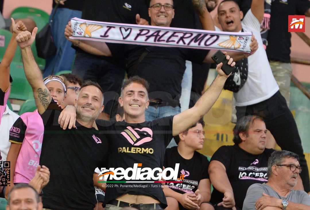 FOTOTIFO, Palermo-Perugia 2-0: i tifosi allo stadio Renzo Barbera (Gallery) - immagine 31