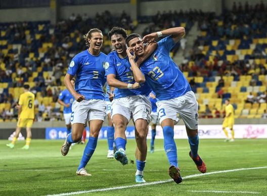 FOTO Il Napoli esalta il successo dell’Italia Under 19: Ambrosino in campo per 72′- immagine 2