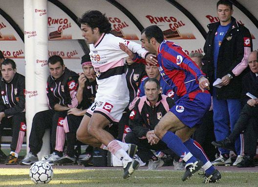 Mario Alberto Santana al Palermo nel 2005: 16 anni dopo è ancora decisivo Mario Alberto Santana al Palermo nel 2005: 16 anni dopo è ancora decisivo