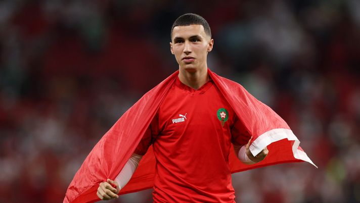DOHA, QATAR - NOVEMBER 27: Bilal El Khannouss of Morocco celebrates following their sides victory after the FIFA World Cup Qatar 2022 Group F match between Belgium and Morocco at Al Thumama Stadium on November 27, 2022 in Doha, Qatar. (Photo by Elsa/Getty Images) Burdisso osserva il Marocco: c’è un nome nuovo! Fiorentina su El Khannouss - immagine 1