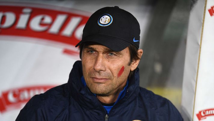 TURIN, ITALY - NOVEMBER 23:  Head coach FC Internazionale Antonio Conte loooks on during the Serie A match between Torino FC and FC Internazionale at Stadio Olimpico di Torino on November 23, 2019 in Turin, Italy.  (Photo by Claudio Villa - Inter/Inter via Getty Images ) 