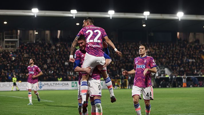 LA SPEZIA, ITALY - FEBRUARY 19: Angel Di Maria of Juventus FC celebrates after scoring his side's second goal of the match during the Serie A match between Spezia Calcio and Juventus FC at Stadio Alberto Picco on February 19, 2023 in La Spezia, Italy. (Photo by Francesco Scaccianoce/Getty Images) Juventus, Di Maria e catenaccio - immagine 1