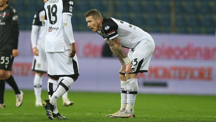PARMA, ITALY - FEBRUARY 07: Jasmin Kucka of Parma FC shows his dejection during the Serie A match between Parma Calcio  and Bologna FC at Stadio Ennio Tardini on February 7, 2021 in Parma, Italy.  (Photo by Gabriele Maltinti/Getty Images) 