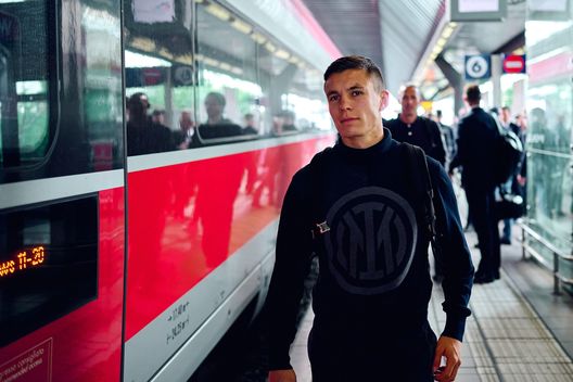 Inter, Zanotti: “Chivu mi ha fatto crescere, Inzaghi crede tanto in me. Zanetti idolo”- immagine 2