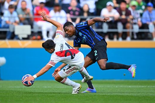 Dumfries manda un messaggio agli haters: “Grazie a tutti, ad alcuni dico che dovrebbero…” - immagine 1