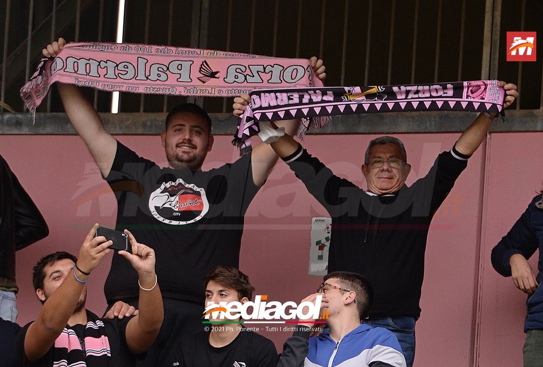 FOTO, i tifosi allo stadio per Palermo – Avellino 1-1 (Gallery) - immagine 43