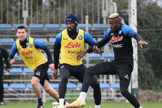 Napoli, il calendario sorride agli azzurri: la sconfitta con la Lazio non fiacca l’umore- immagine 2
