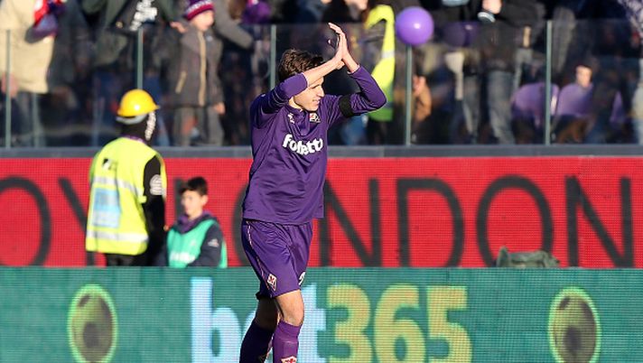 FLORENCE, ITALY - JANUARY 29: Federico Chiesa of ACF Fiorentina celebrates after scoring a goal during the Serie A match between ACF Fiorentina and Genoa CFC at Stadio Artemio Franchi on January 29, 2017 in Florence, Italy.  (Photo by Gabriele Maltinti/Getty Images) 