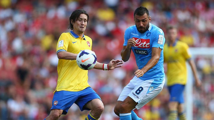 LONDON, ENGLAND - AUGUST 03: Tomas Rosickyi of Arsenal battles for the ball with Andrea Dossena of Napoli during the match between Arsenal and Napoli at Emirates Stadium on August 3, 2013 in London, England. (Photo by Paul Gilham/Getty Images) LONDON, ENGLAND - AUGUST 03: Tomas Rosickyi of Arsenal battles for the ball with Andrea Dossena of Napoli during the match between Arsenal and Napoli at Emirates Stadium on August 3, 2013 in London, England. (Photo by Paul Gilham/Getty Images)