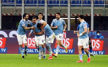 Escalante festeggia con la squadra