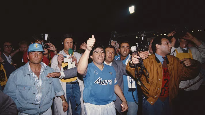 Kusturica: “Maradona mi raccontò della droga, era umano. Diego è morto da solo” - immagine 1