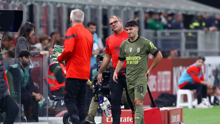 Brahim Díaz (attaccante AC Milan) esce per infortunio durante Milan-Monza (Serie A 2022-2023) | News (Getty Images) infortunio Brahim Díaz AC Milan Milan-Monza Serie A 2022-2023