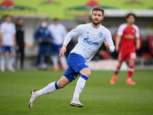 FREIBURG IM BREISGAU, GERMANY - APRIL 17: Shkodran Mustafi of Schalke runs for the ball during the Bundesliga match between Sport-Club Freiburg and FC Schalke 04 at Schwarzwald-Stadion on April 17, 2021 in Freiburg im Breisgau, Germany. Sporting stadiums around Germany remain under strict restrictions due to the Coronavirus Pandemic as Government social distancing laws prohibit fans inside venues resulting in games being played behind closed doors. (Photo by Matthias Hangst/Getty Images) FREIBURG IM BREISGAU, GERMANY - APRIL 17: Shkodran Mustafi of Schalke runs for the ball during the Bundesliga match between Sport-Club Freiburg and FC Schalke 04 at Schwarzwald-Stadion on April 17, 2021 in Freiburg im Breisgau, Germany. Sporting stadiums around Germany remain under strict restrictions due to the Coronavirus Pandemic as Government social distancing laws prohibit fans inside venues resulting in games being played behind closed doors. (Photo by Matthias Hangst/Getty Images)