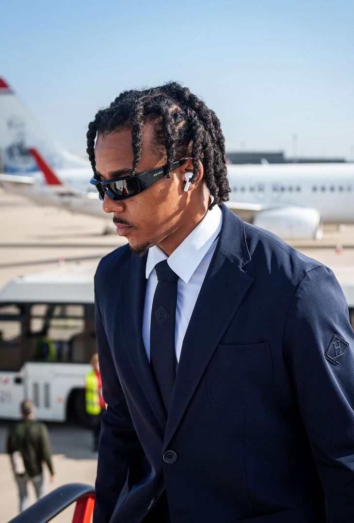 L'arrivo dei calciatori blaugrana all'aeroporto di Capodichino