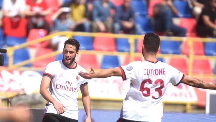 Hakan Calhanoglu e Patrick Cutrone in Bologna-Milan (credits: GETTY Images) Hakan Calhanoglu e Patrick Cutrone in Bologna-Milan (credits: GETTY Images)