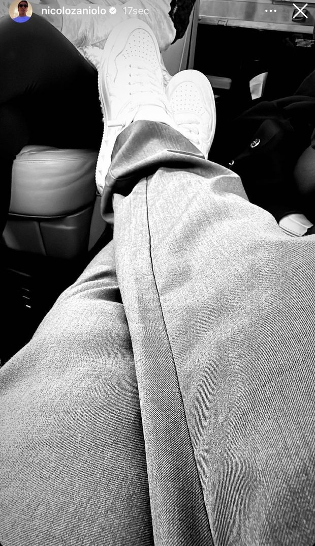 Roma, Zaniolo come Mourinho: gambe incrociate in auto prima di volare in Turchia- immagine 2