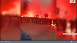 VIDEO Coppa Italia, gli ultras dell’Atalanta caricano la Dea: Gasperini reagisce così