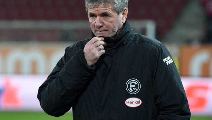 Funkel dalle stelle alle stalle dalla sera alla mattina Funkel dalle stelle alle stalle dalla sera alla mattina