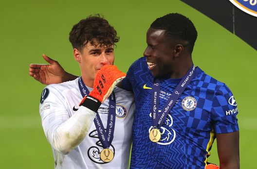 Kepa Arrizabalaga e Kurt Zouma (Photo by Catherine Ivill/Getty Images) Kepa Arrizabalaga e Kurt Zouma (Photo by Catherine Ivill/Getty Images)