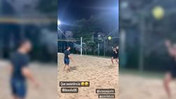 VIDEO / Thiago Silva, show a beach soccer: che punto contro Paquetà